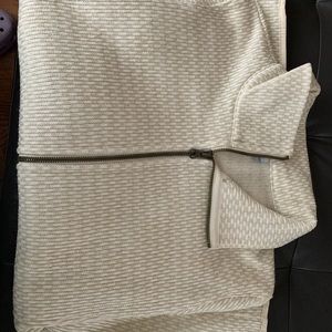 Brand New Columbia beige sweater